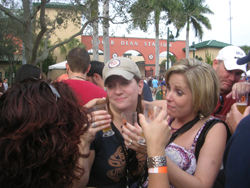 They Love Their Beer! / Fun Group